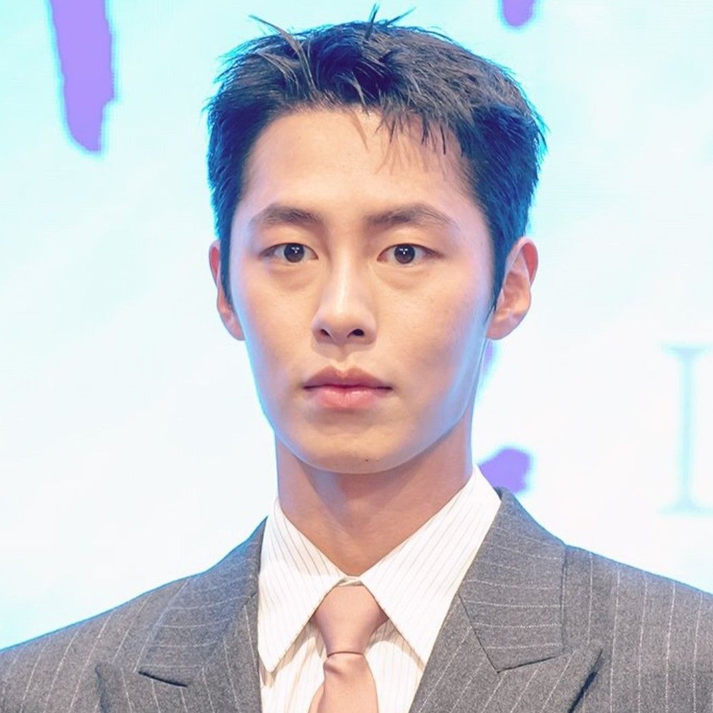 Latest photo of Lee Jaewook