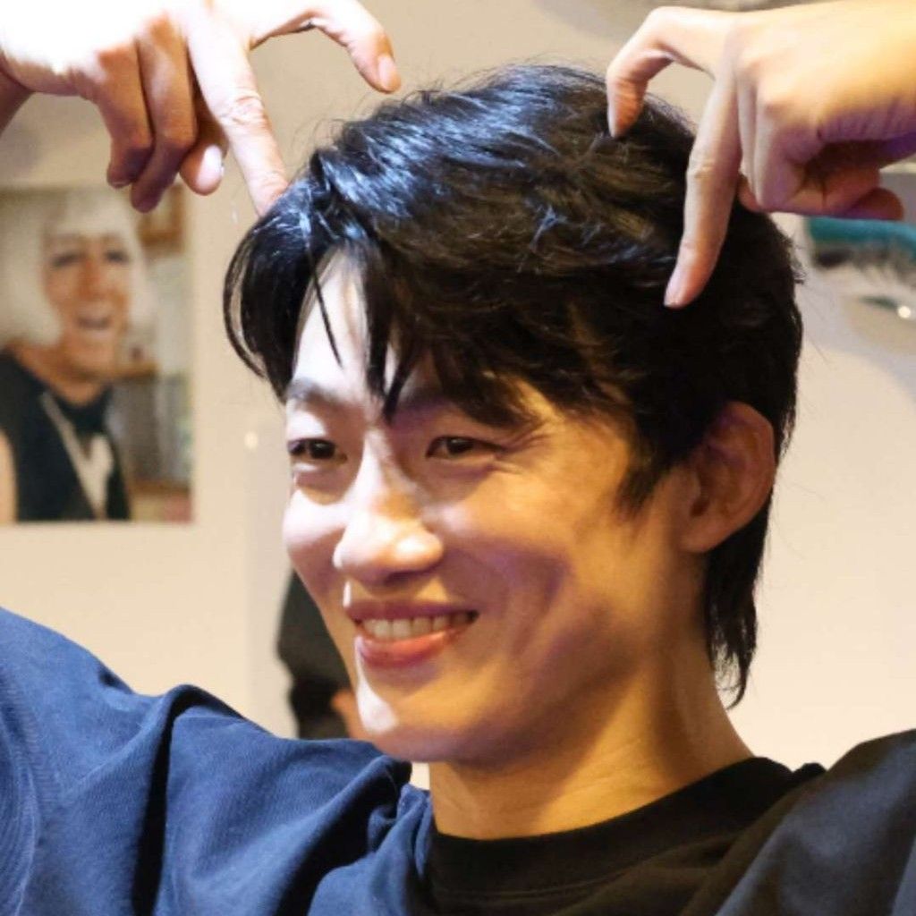 Behind-the-scenes cut of Shin Seungtae