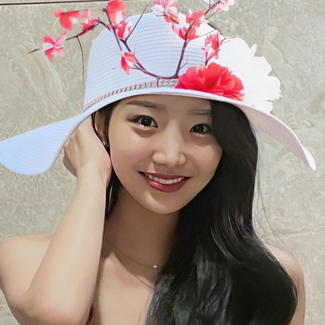 Behind-the-scenes cut of Kim Soyeon (2004)
