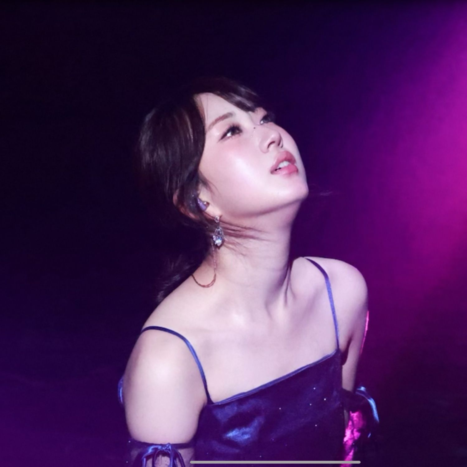 Cuplikan di balik layar dari Jeon Yujin