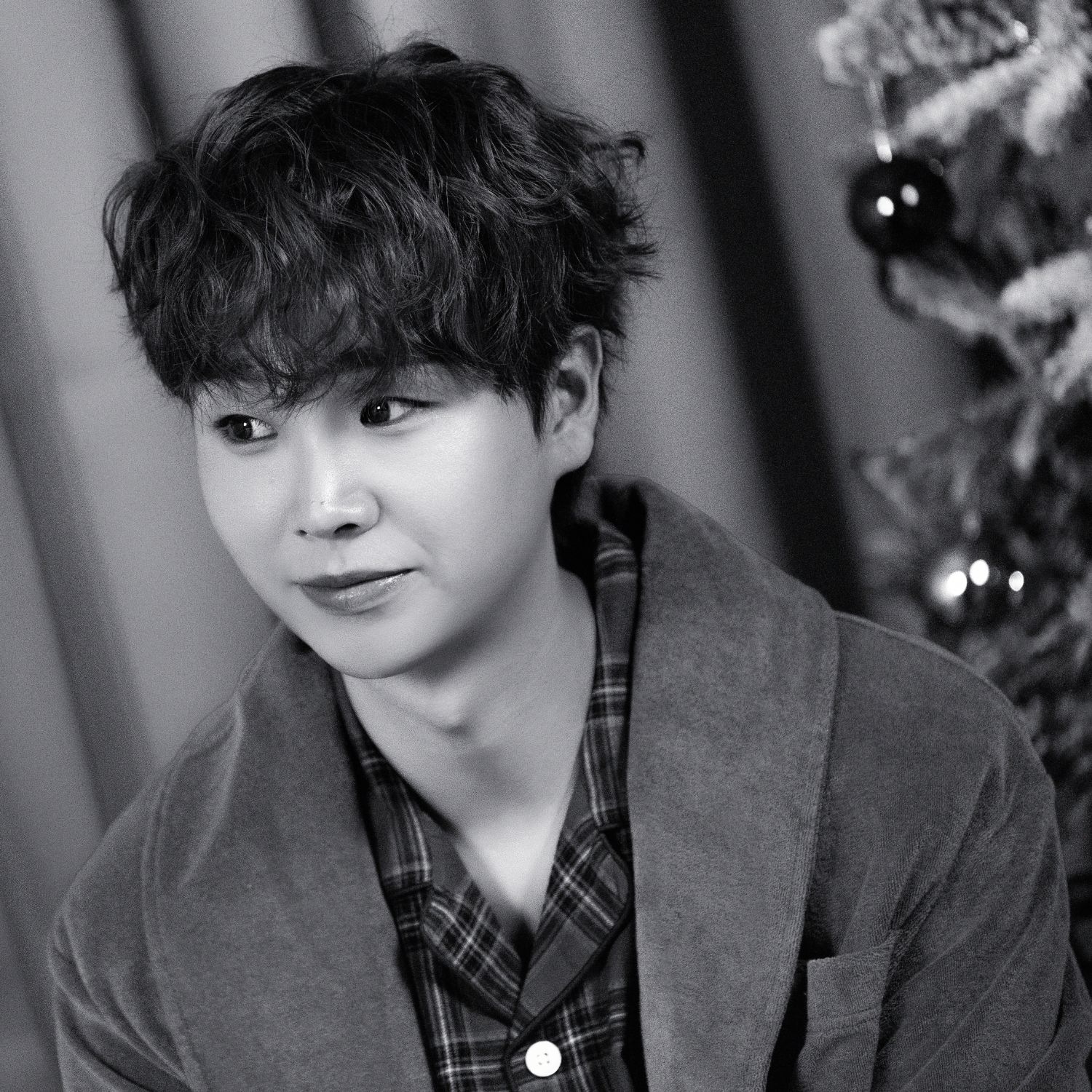 A moment captured by a fan of Song Minjun