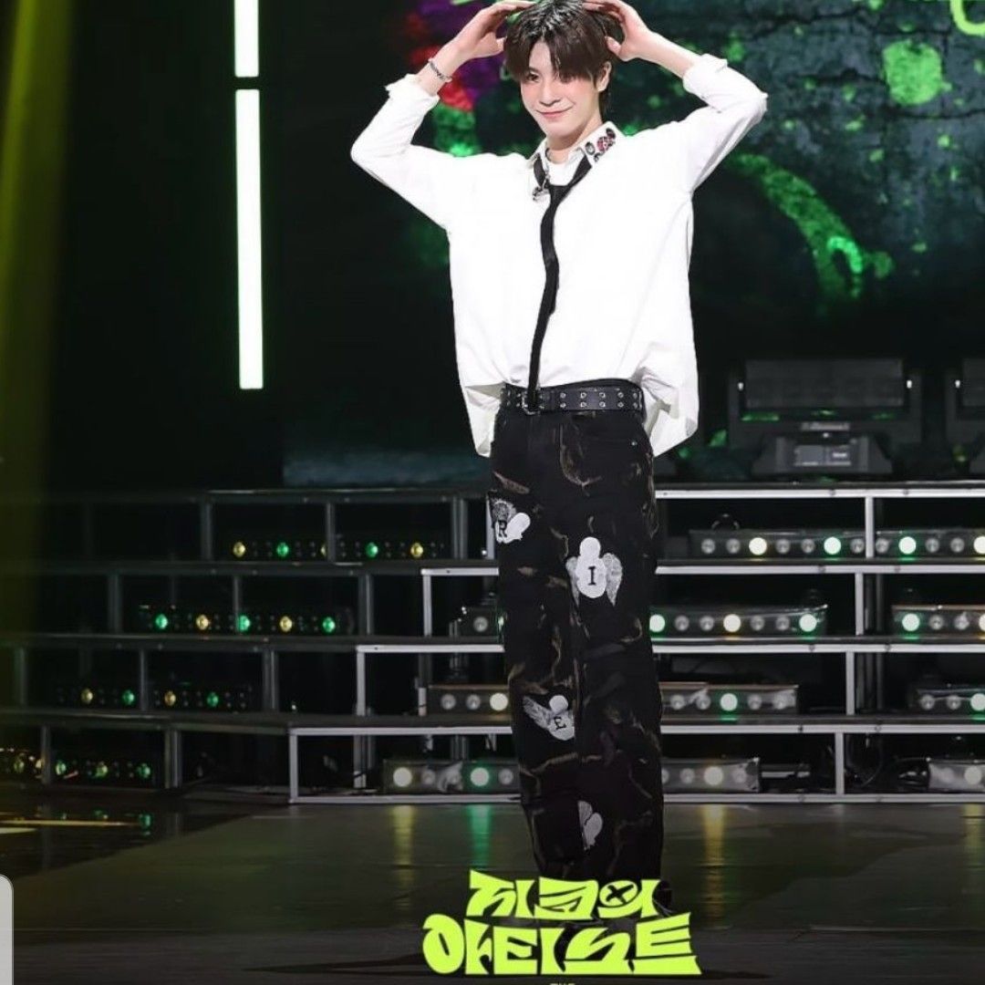 粉丝拍下的郑东元瞬间