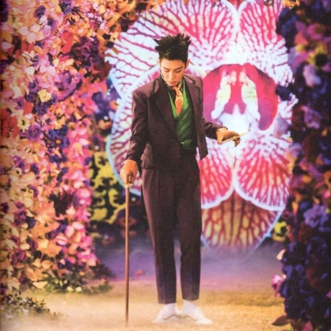 A moment captured by a fan of T.O.P