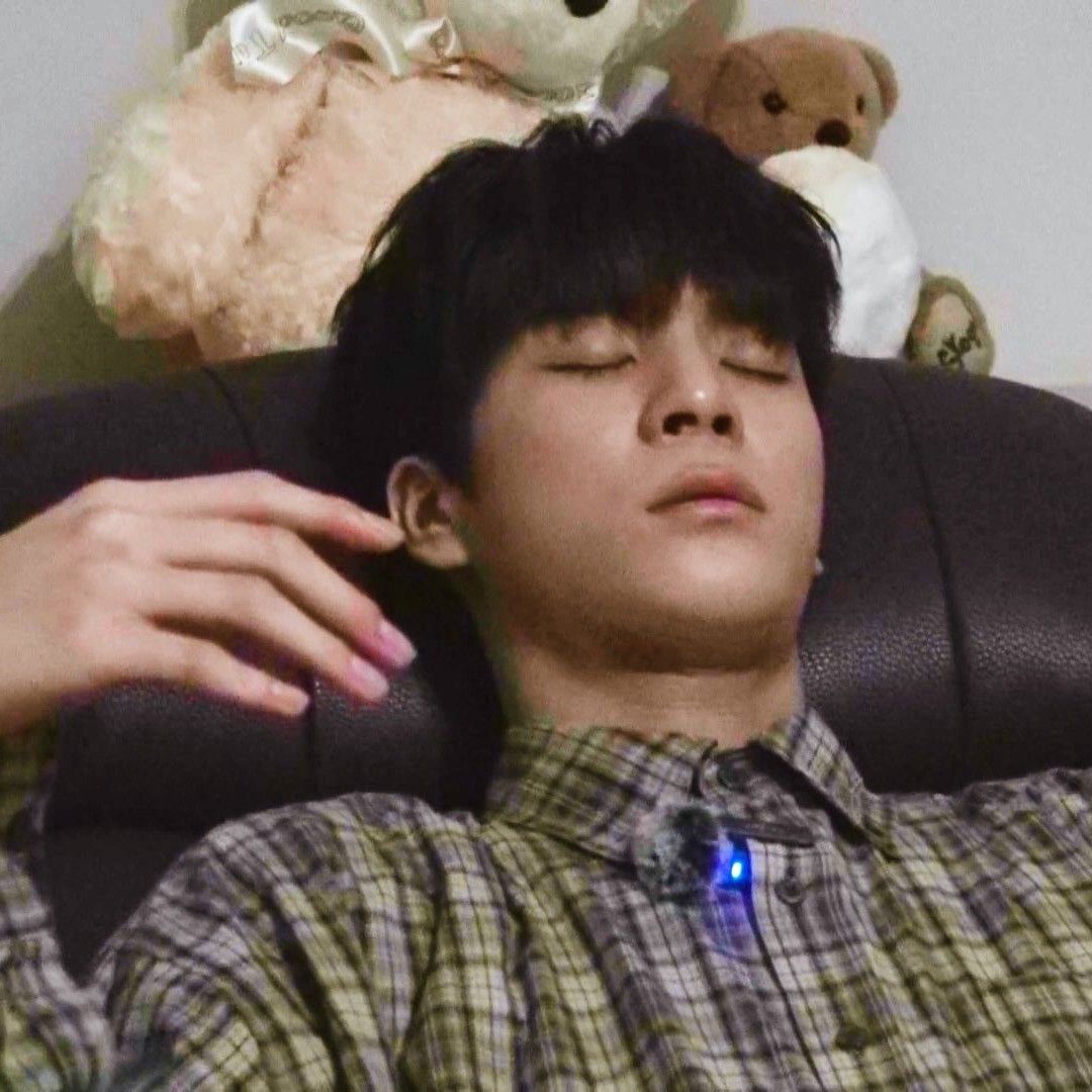 Latest photo of Jeong Dongwon
