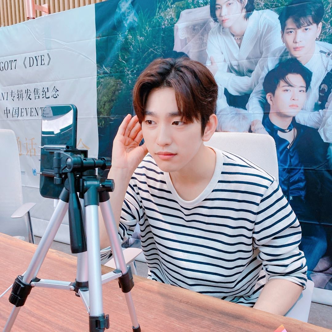 Behind-the-scenes cut of Park Jinyoung