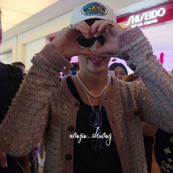 Latest photo of Lee Joongi