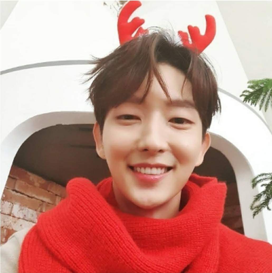 Behind-the-scenes cut of Lee Joongi