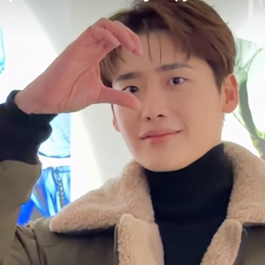 Behind-the-scenes cut of Lee Jongsuk