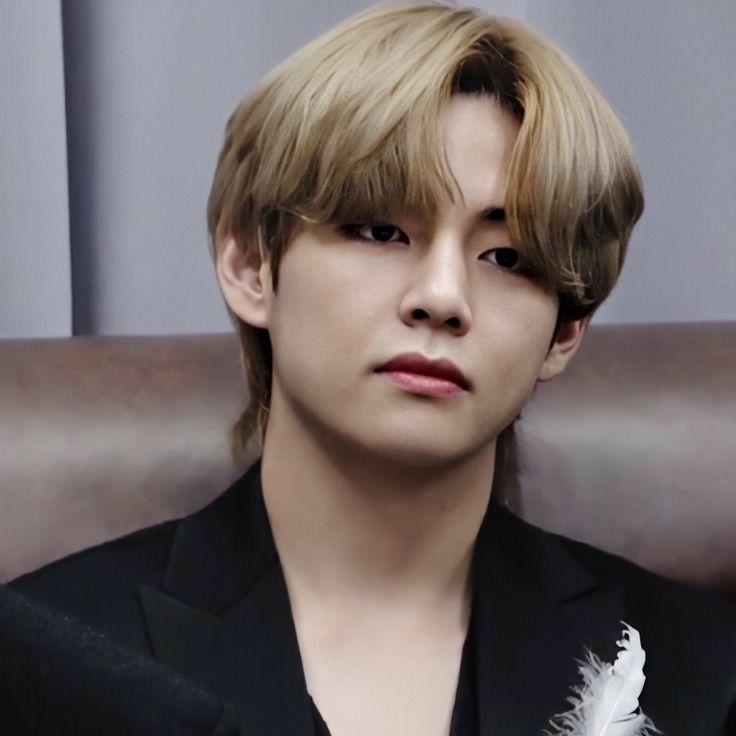 Konten selebriti populer yang sedang hangat di komunitas