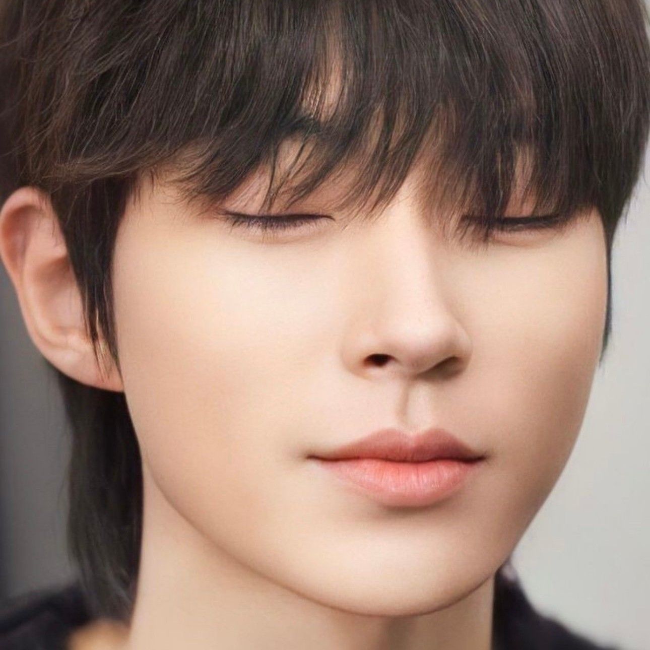 Recent activity shot of Hwang Inyoup