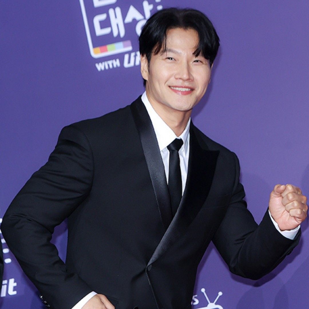 Cuplikan di balik layar dari Kim Jongkook