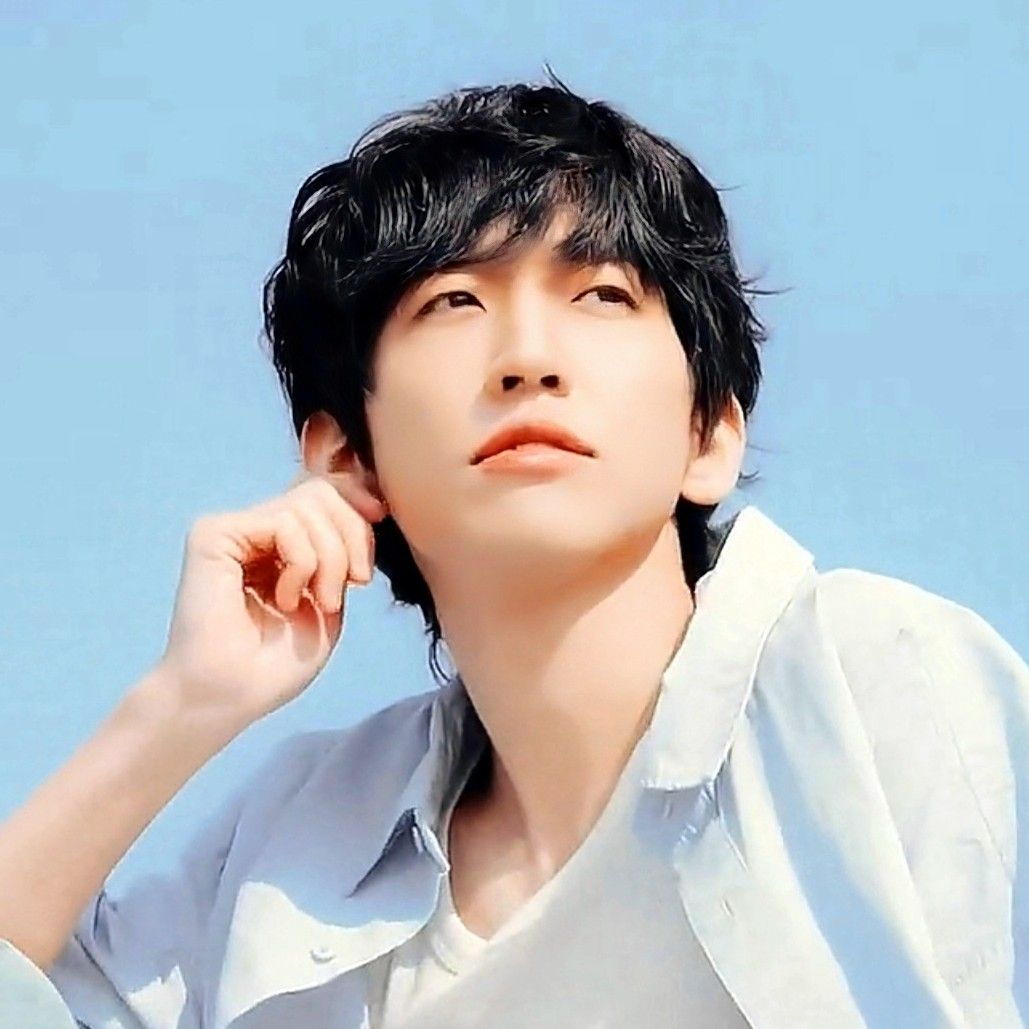 Recent activity shot of Lee Seungyoon