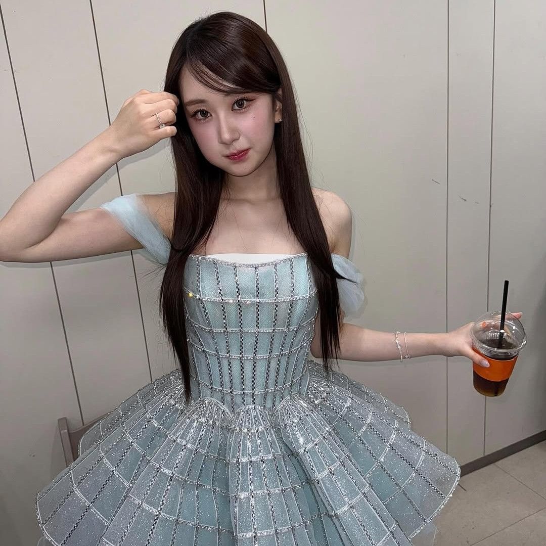 Cuplikan di balik layar dari Jeon Yujin