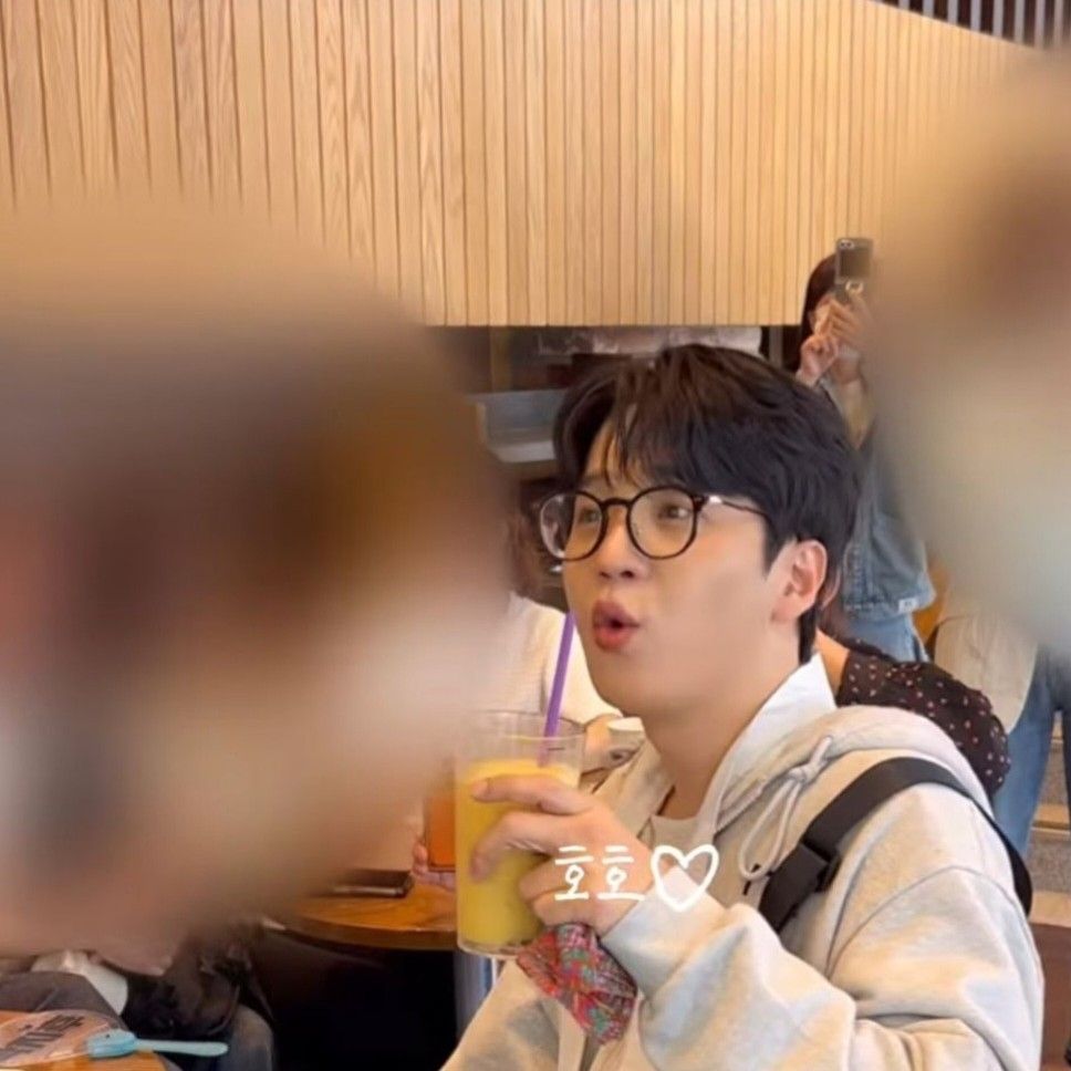 A moment captured by a fan of Park Jihoo (Mr. Trot 3)