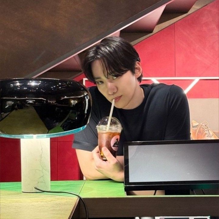 イ・ジュノのビハインドカット