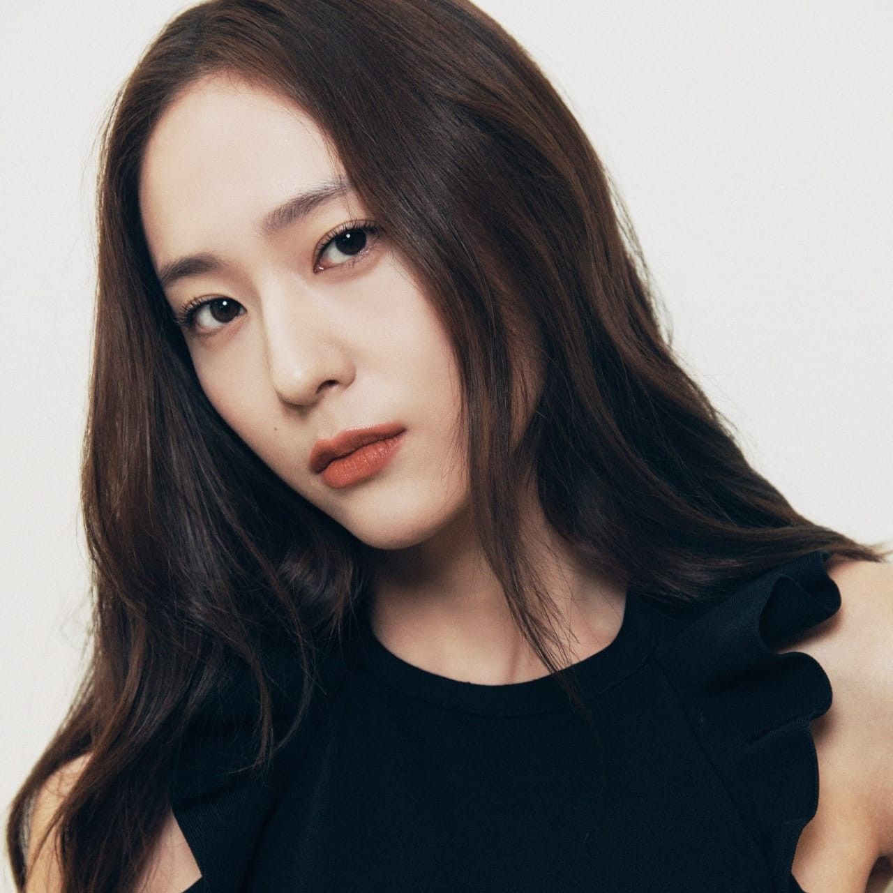 Behind-the-scenes cut of Krystal