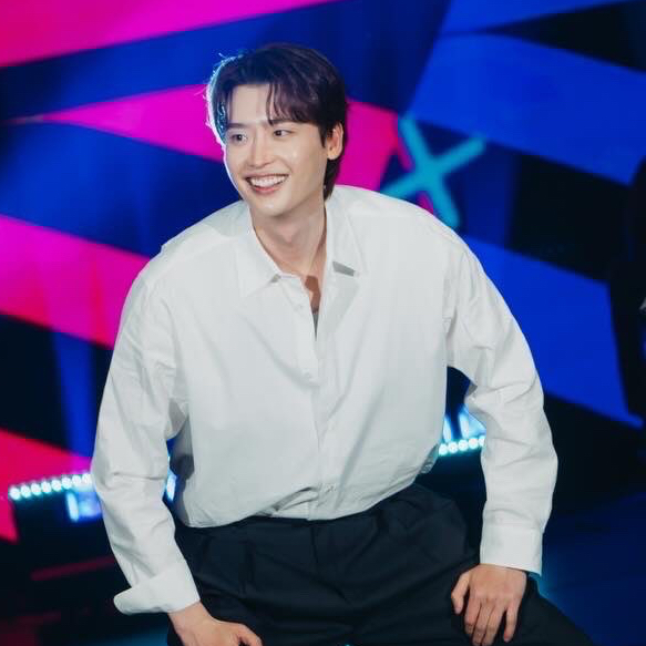 Behind-the-scenes cut of Lee Jongsuk