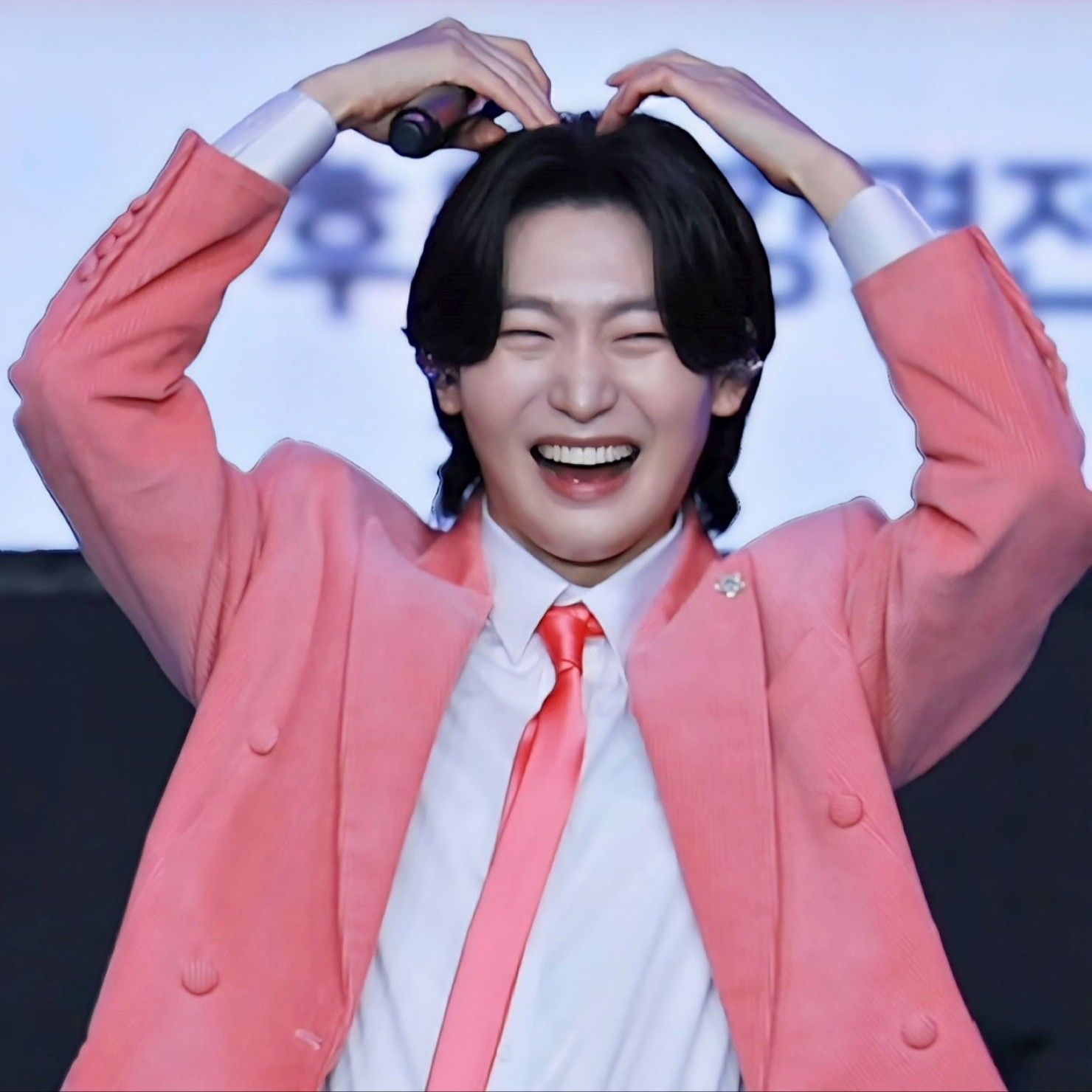 Latest photo of Kim Yongbin