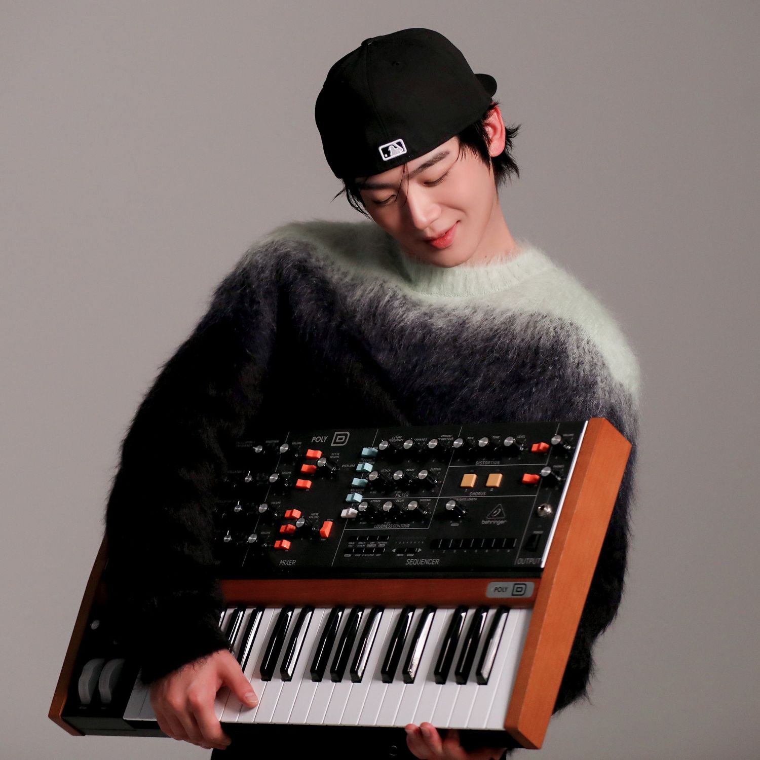 Behind-the-scenes cut of Kim Yohan