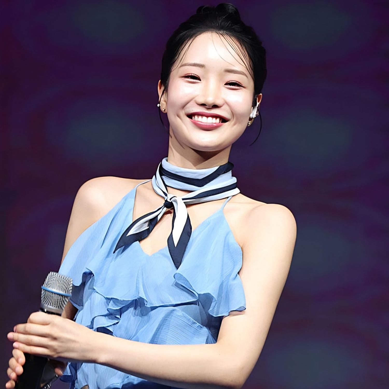 A moment captured by a fan of Kim Soyeon (2004)