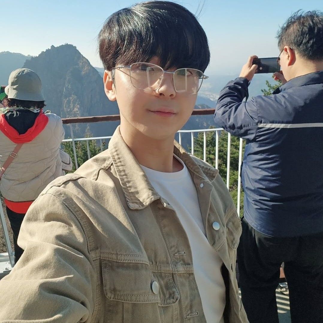 Recent activity shot of Park Minsu