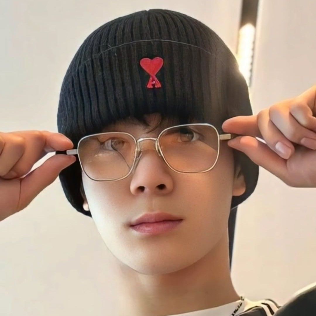 Latest photo of Jeong Dongwon