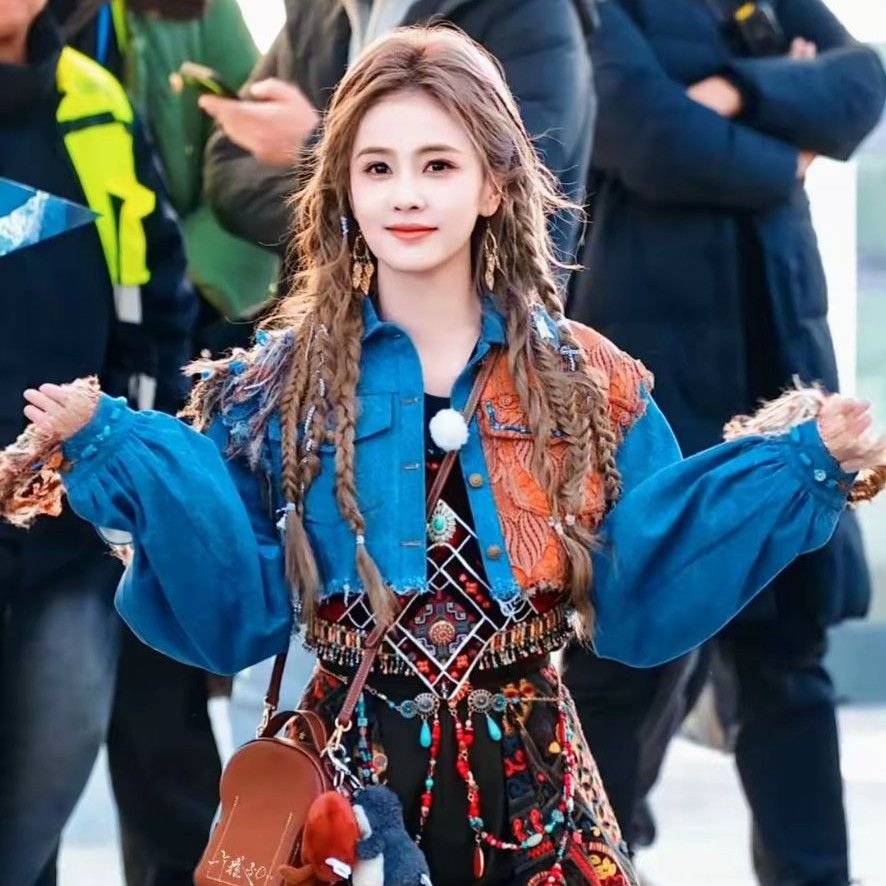 Recent activity shot of Bai Lu