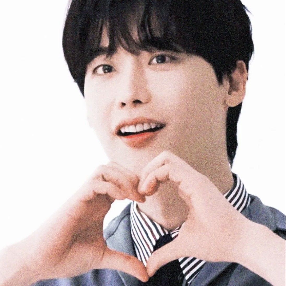 Behind-the-scenes cut of Lee Jongsuk