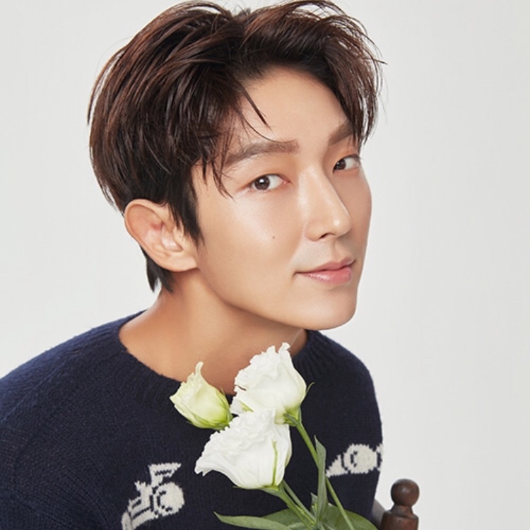 Behind-the-scenes cut of Lee Joongi