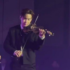 Behind-the-scenes cut of Henry