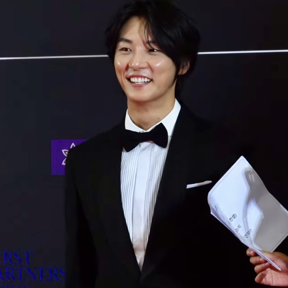 Latest photo of Yoon Shiyoon