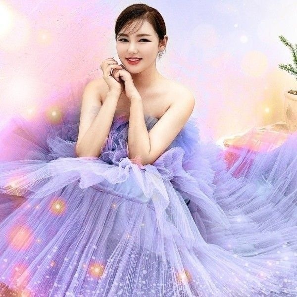 Behind-the-scenes cut of Song Gain