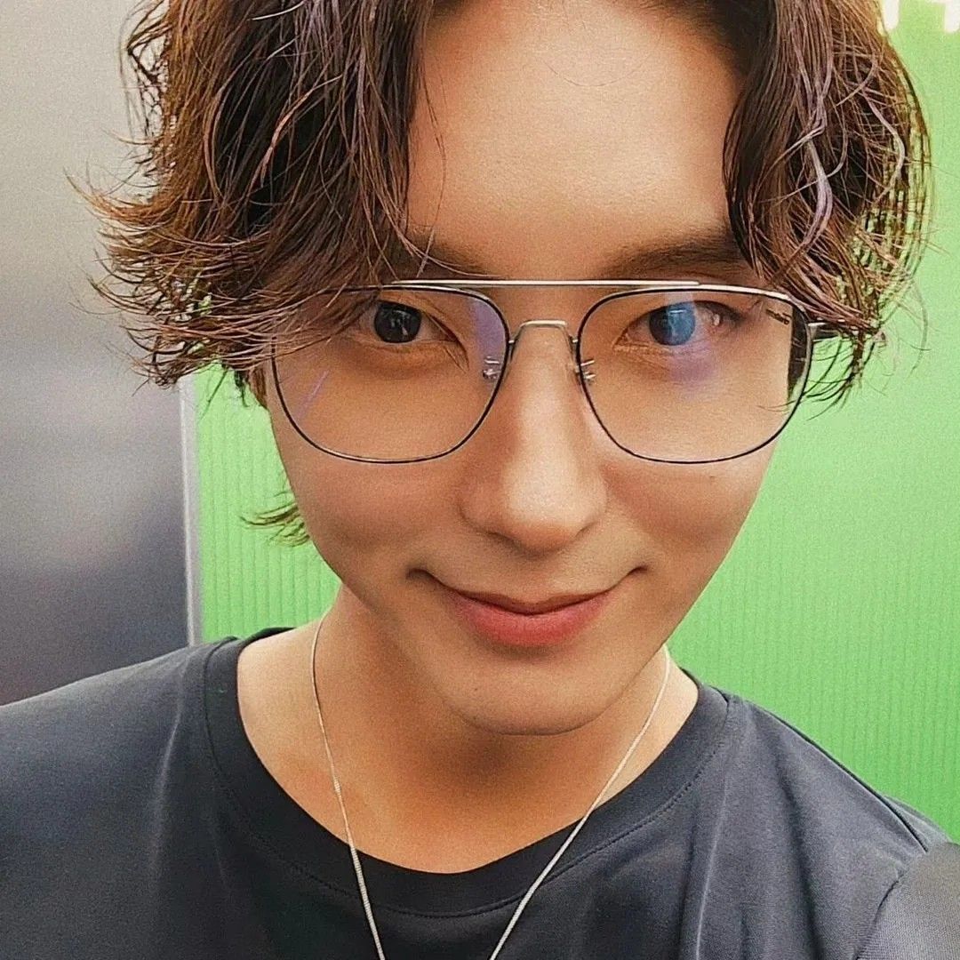 Recent activity shot of Lee Joongi