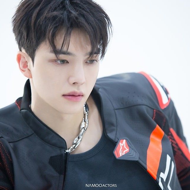 Latest photo of Song Kang