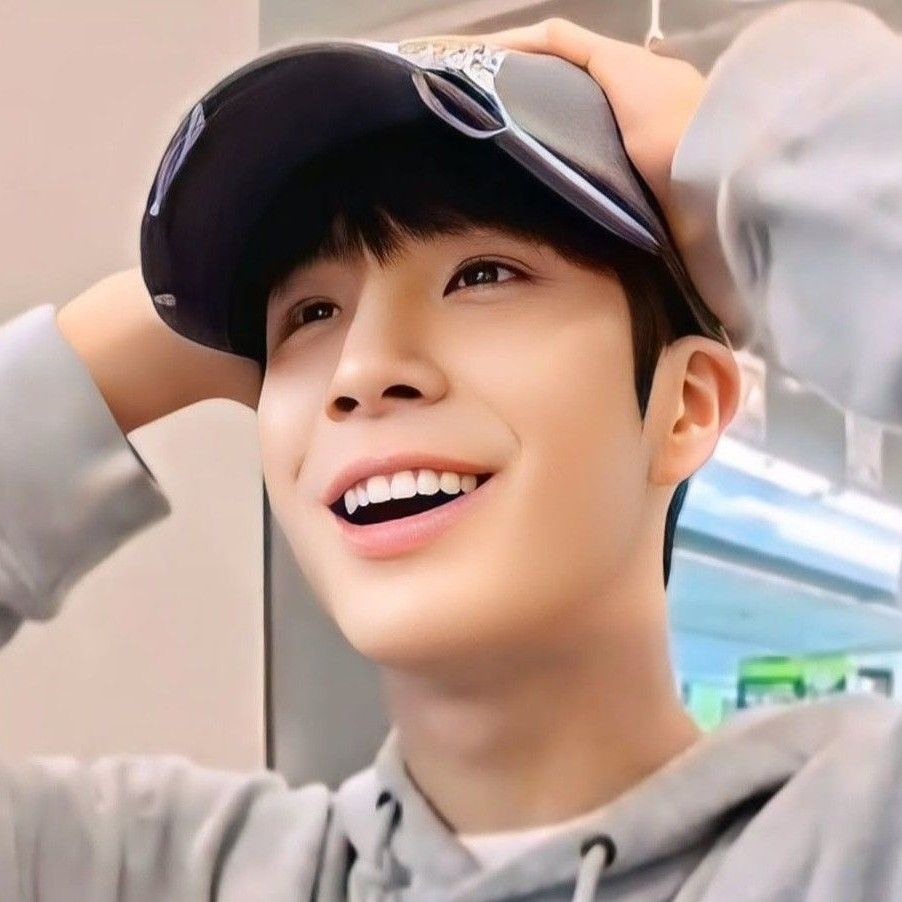 Behind-the-scenes cut of Jeong Dongwon