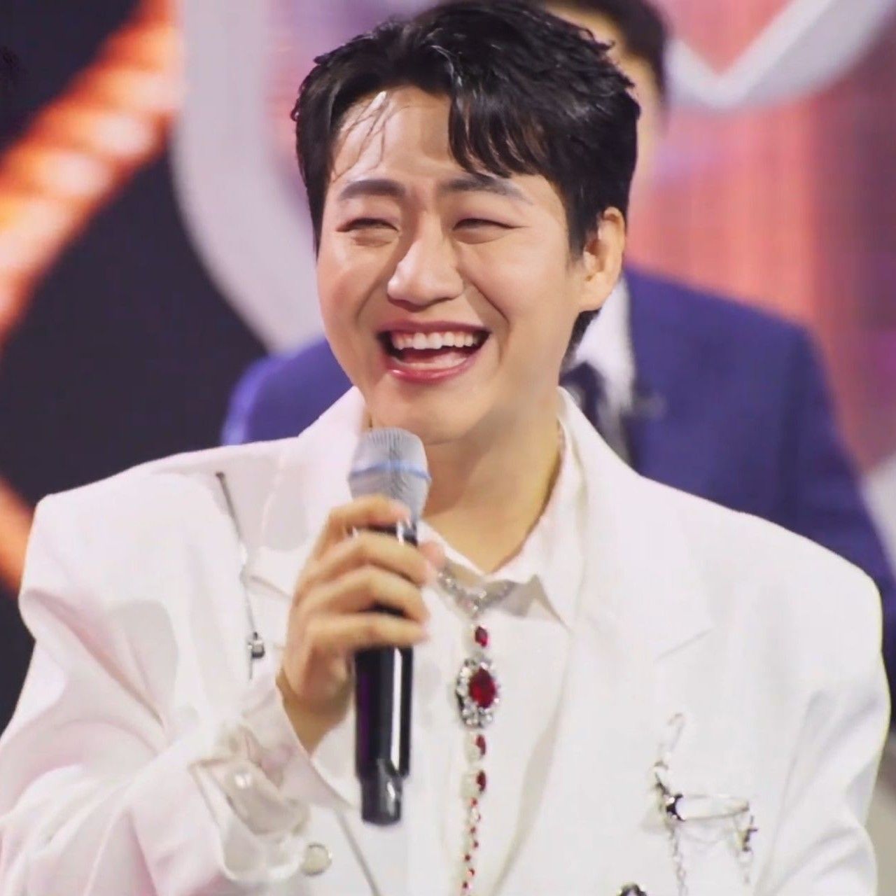 Cuplikan di balik layar dari Min Soohyun