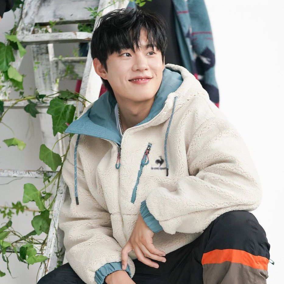 Recent activity shot of Kim Sungcheol