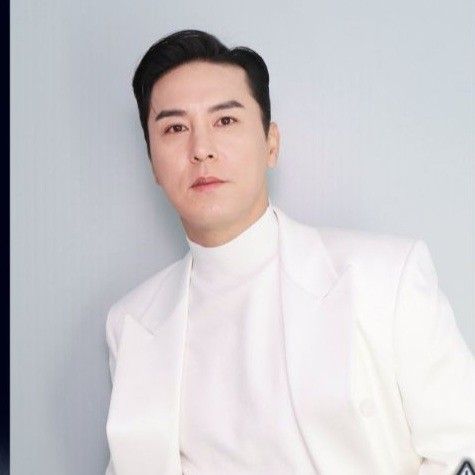 チャン・ミンホの最近の活動ショット