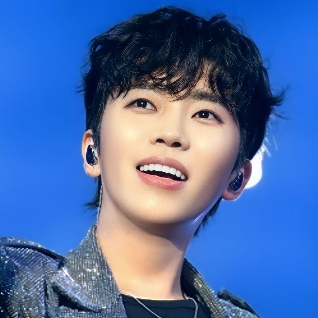 A moment captured by a fan of Lim Youngwoong