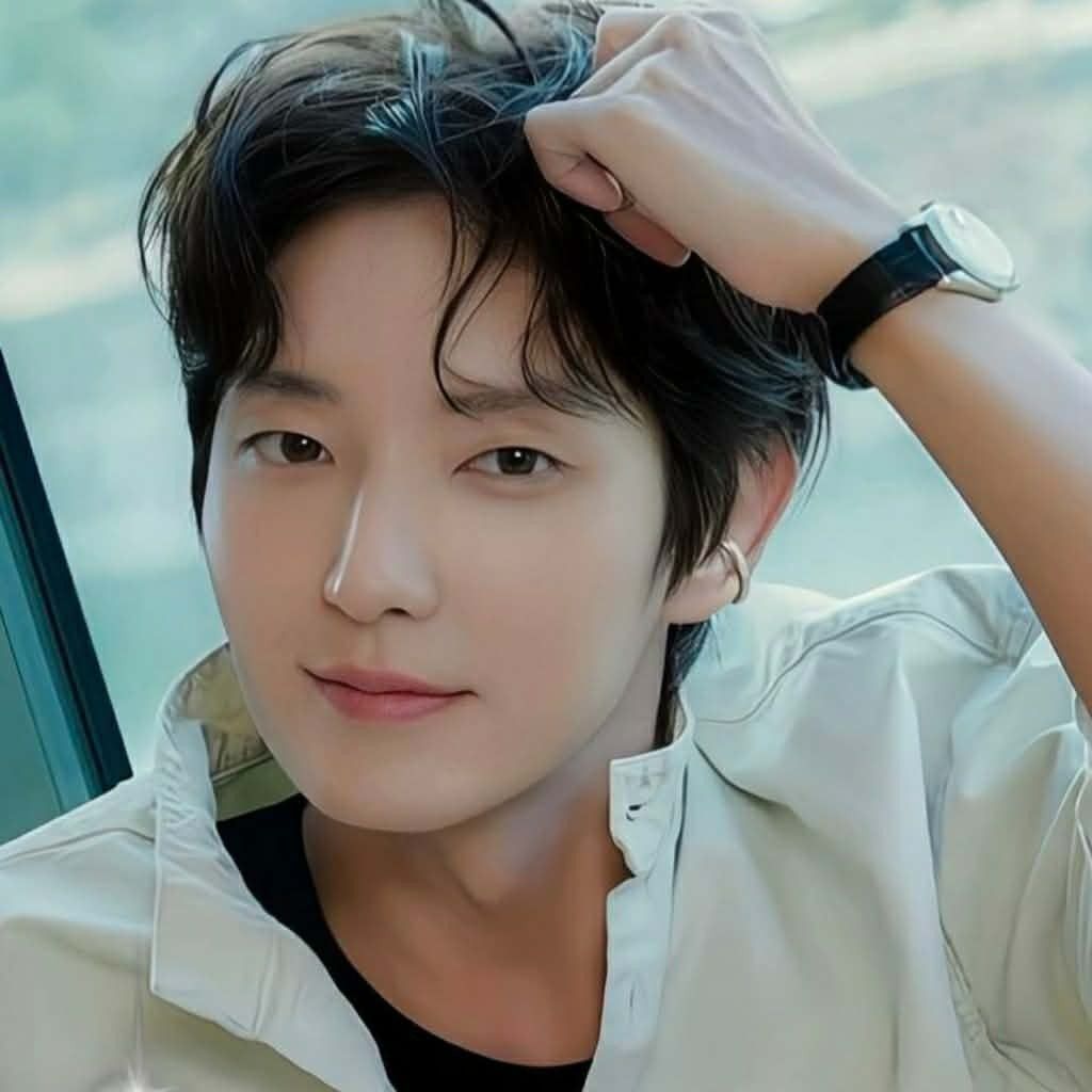 A moment captured by a fan of Lee Joongi