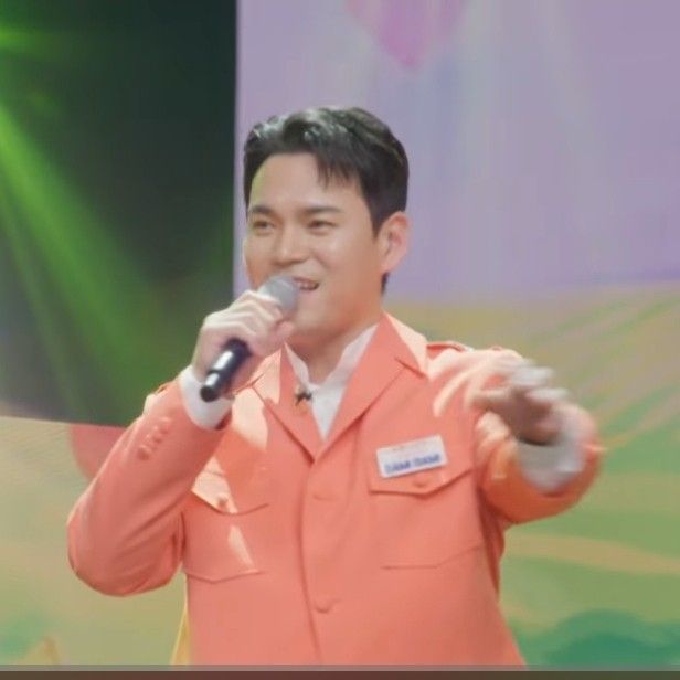 粉丝拍下的Lee Jung瞬间