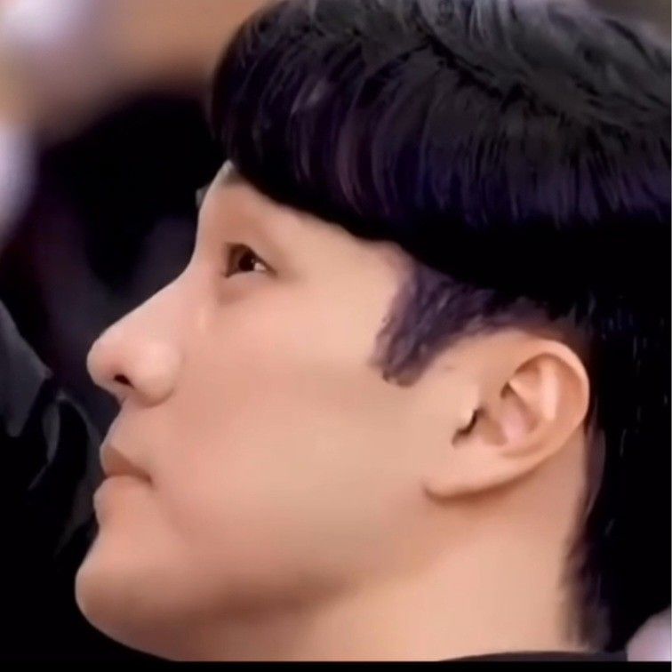 Behind-the-scenes cut of So Jisub