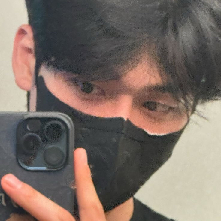 Behind-the-scenes cut of Hong Mingi