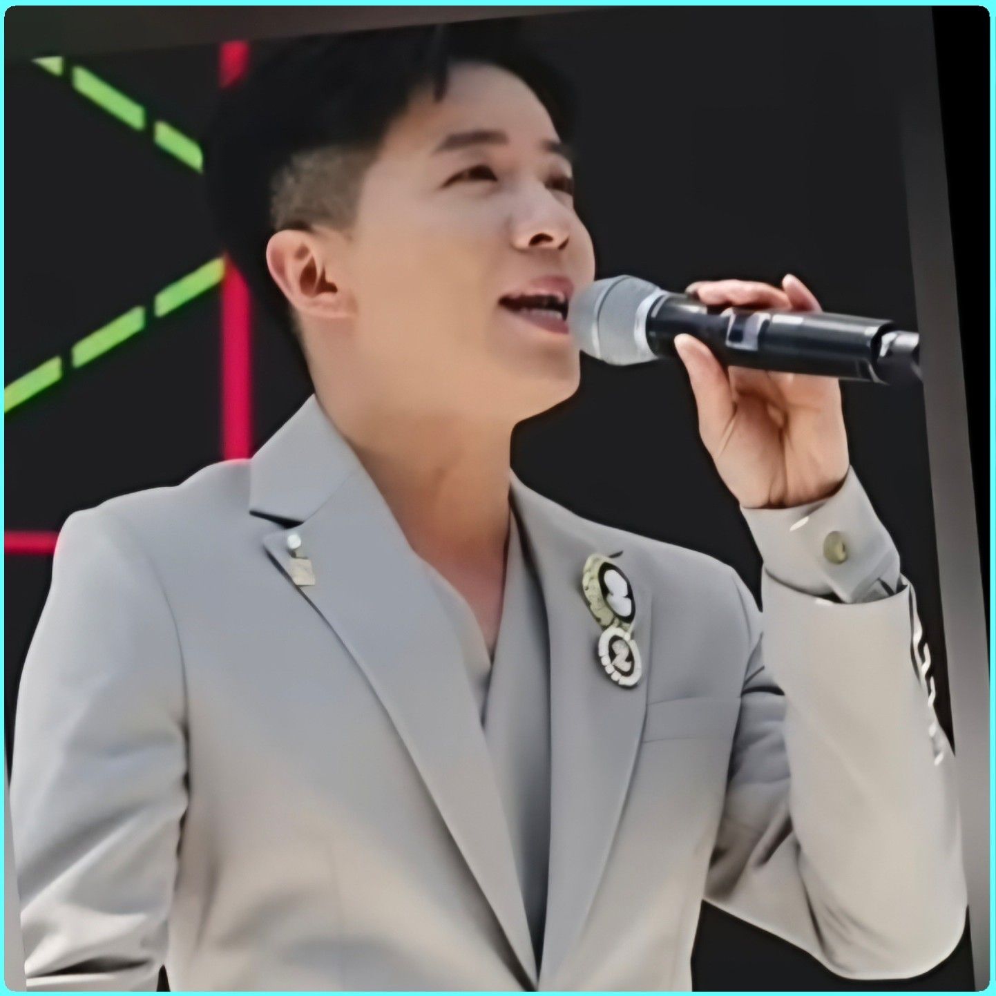 A moment captured by a fan of Na Taejoo