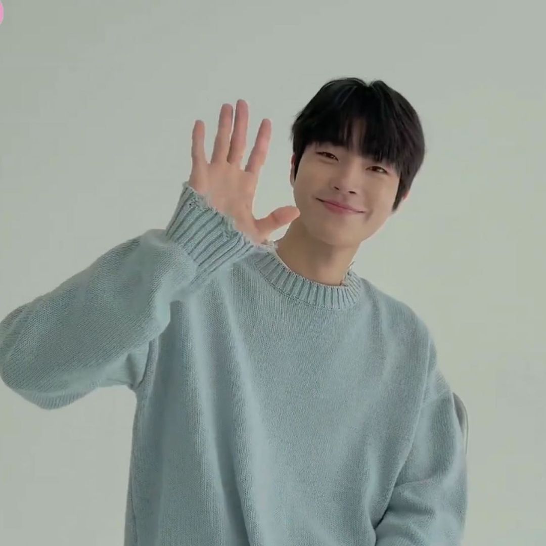 Latest photo of Hwang Inyoup