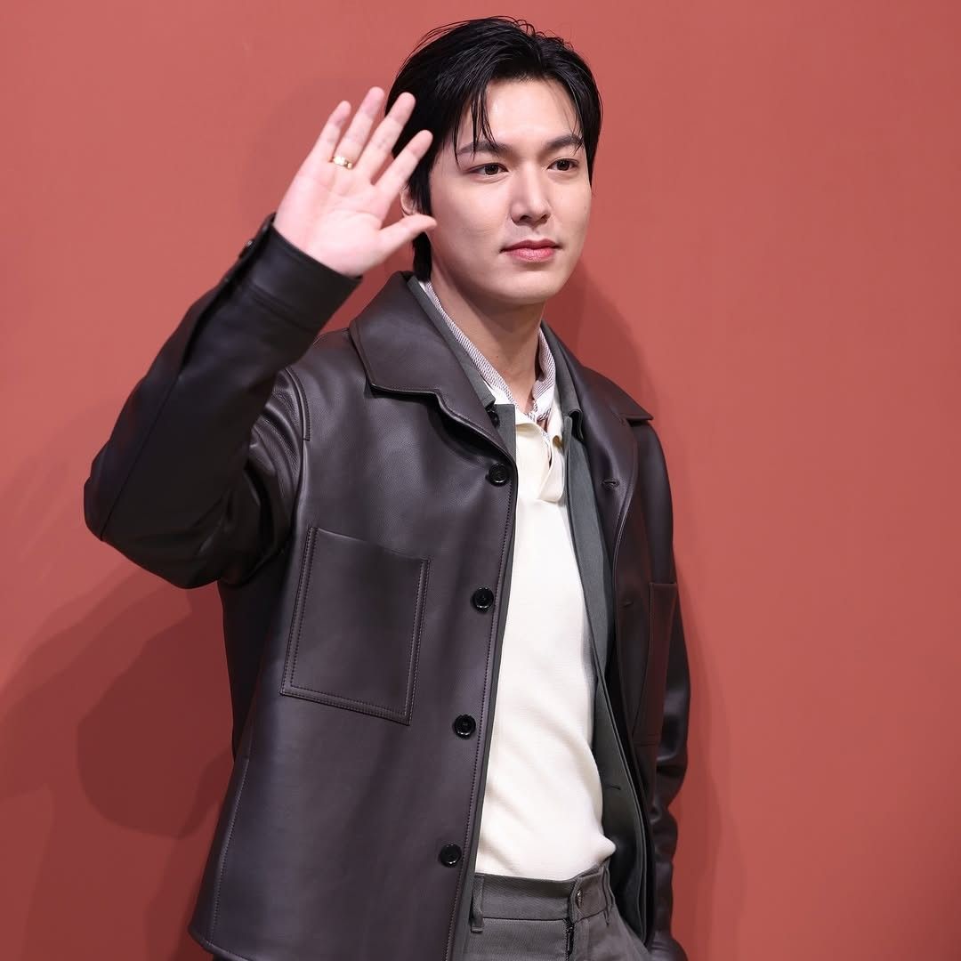 イ・ミンホの最近の活動ショット