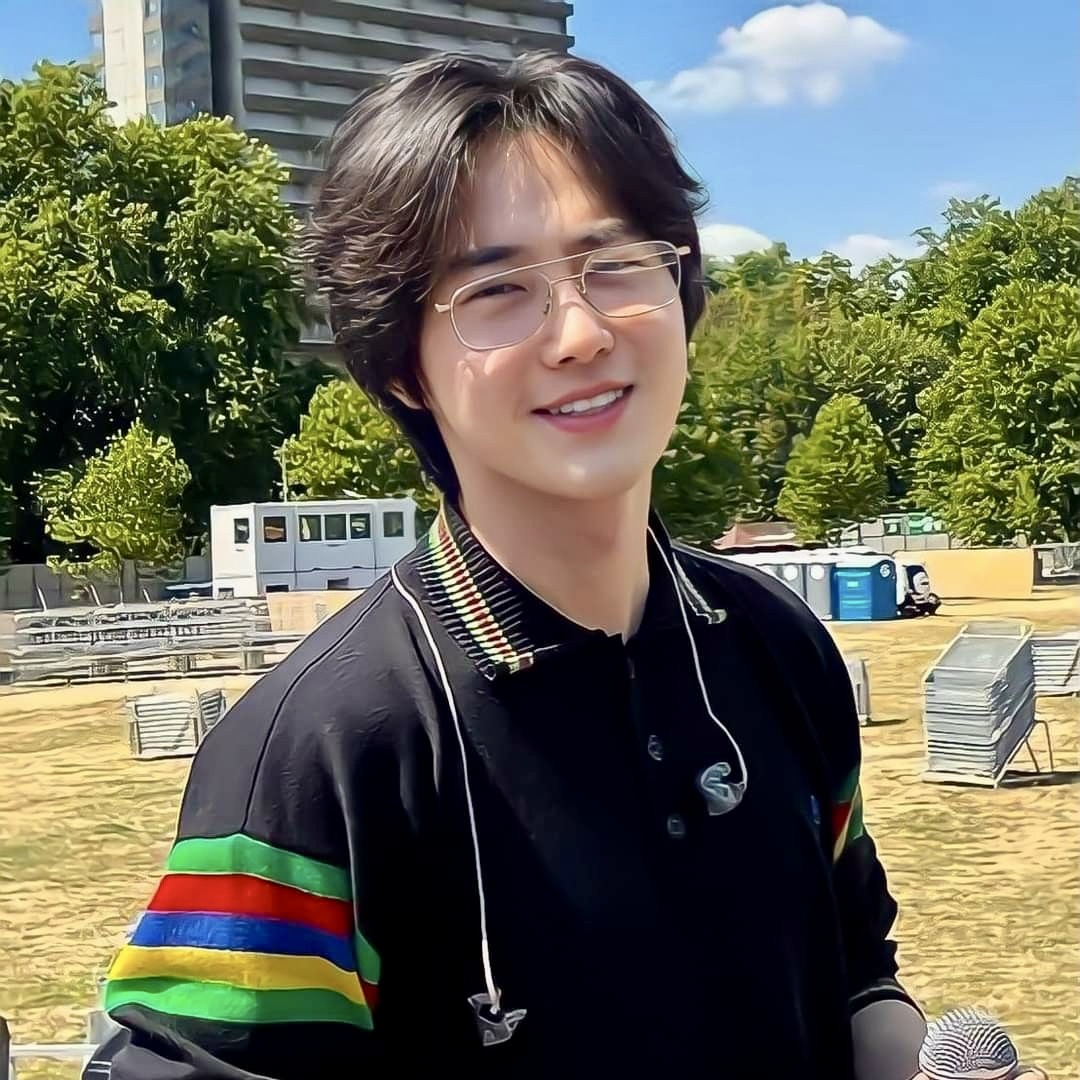 Recent activity shot of Suho