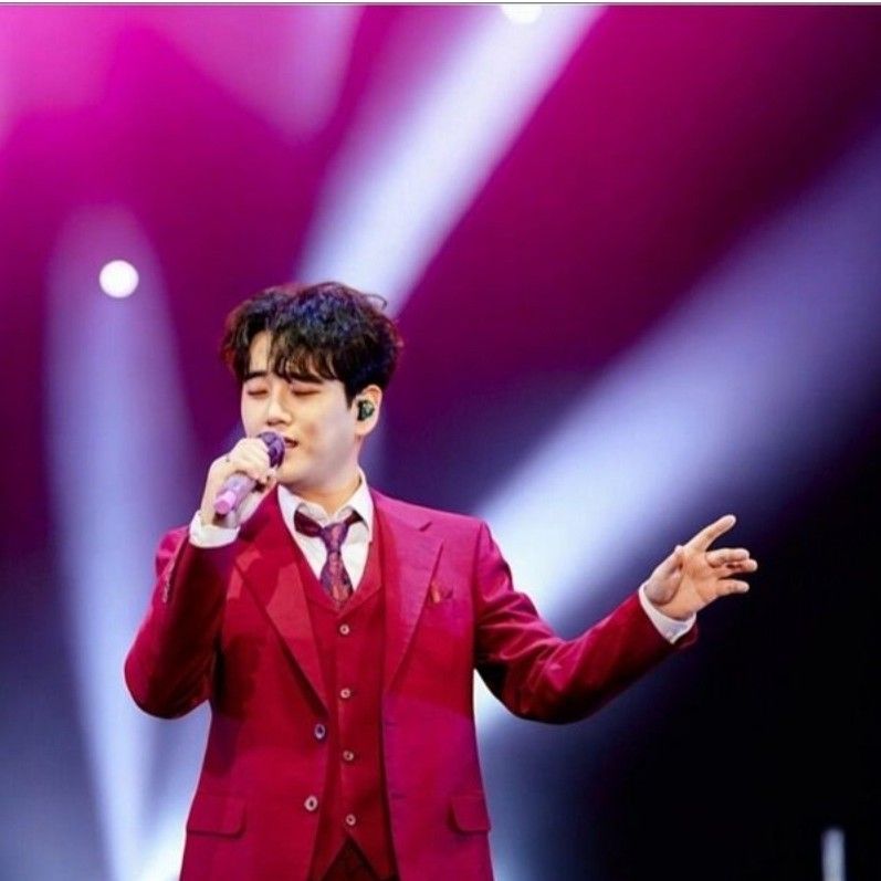 Behind-the-scenes cut of Hwang Youngwoong