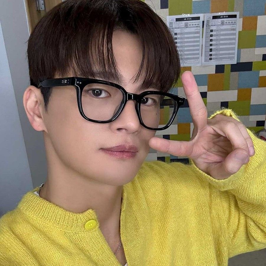 Recent activity shot of Seo Inguk