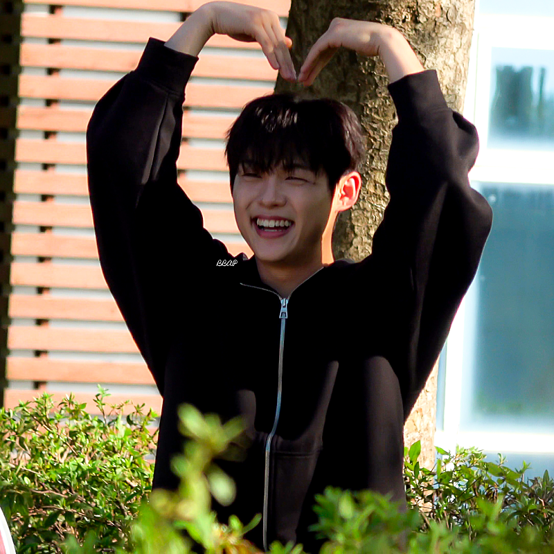 A moment captured by a fan of Choi Jaemyeong